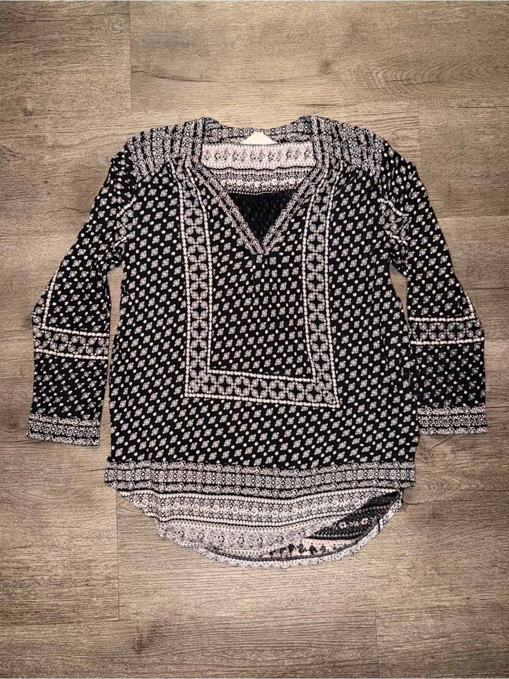 Lucky Brand Boho Printed V-Neck Women's Blouse - Black & White